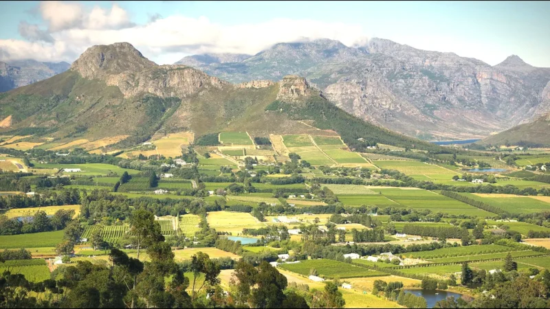 14 Scenic Mountain Passes – Franschhoek Pass drive(1)