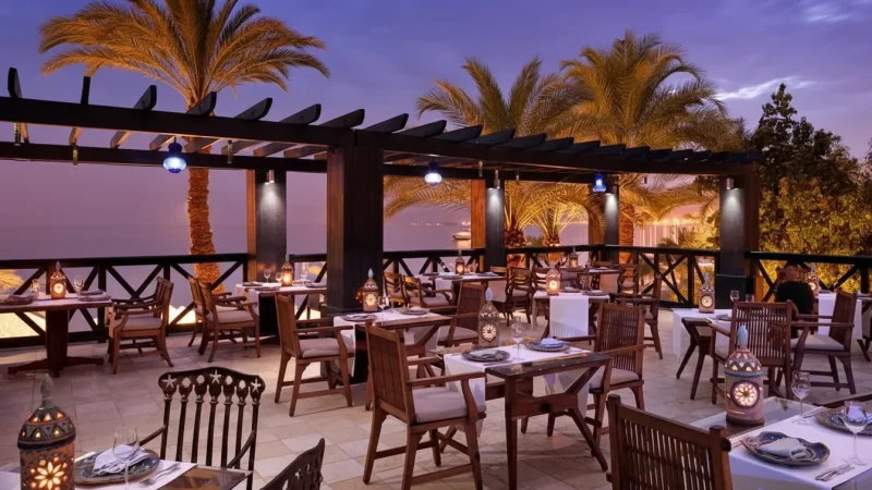 14) Seafront Cafés(4)