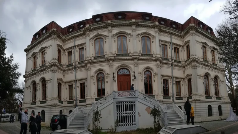 14. Adile Sultan Pavilion – Historic mansion in Valideba■ Grove_(1)