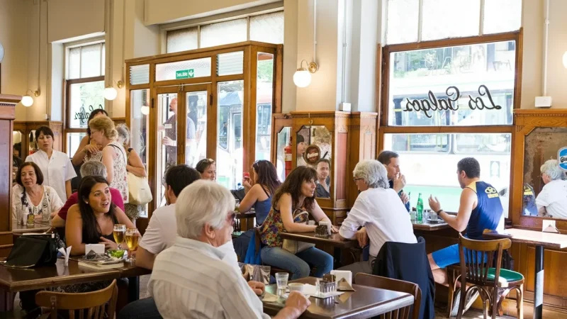 14. Cafés and Lounges – Casual dining places(1)