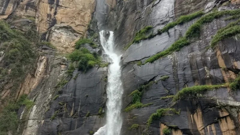 14. Jogini Waterfalls – A scenic waterfall near Manali_(5)