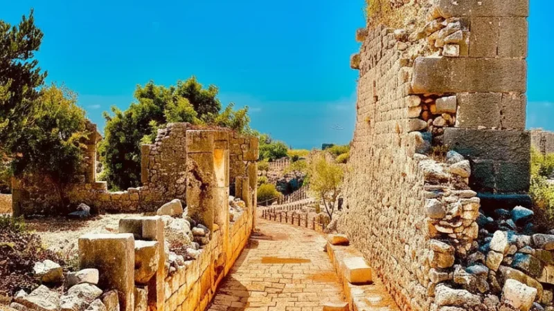 14. Kanlidivane – Deep canyon with historic walls_(5)