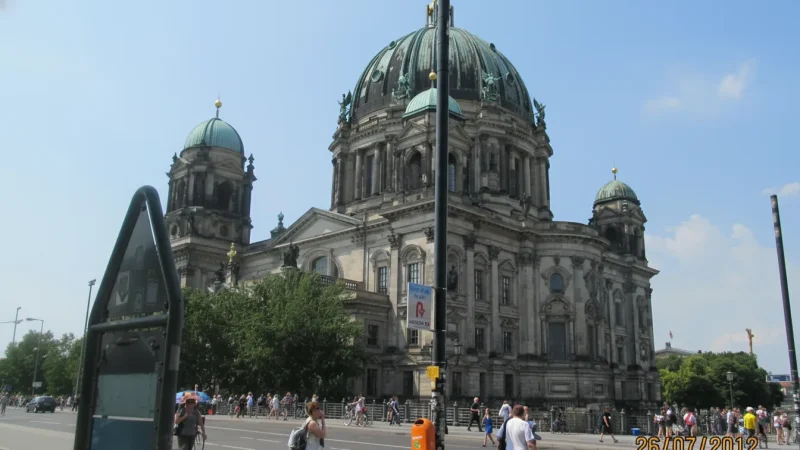 14. The Story of Berlin(5)