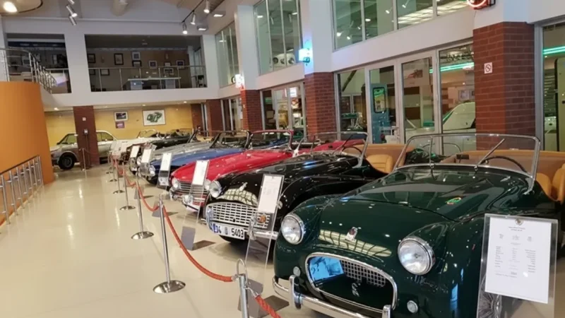 14. Ural Ataman Classic Car Museum – Vintage automobile museum_(1)