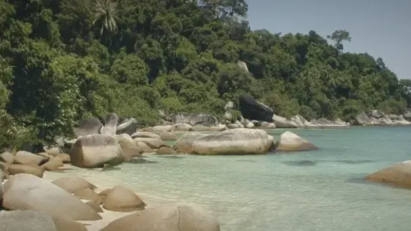 15) Adam & Eve Beach(2)