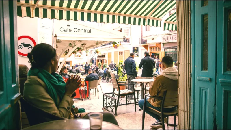 15) Art Galleries and Cafés(1)