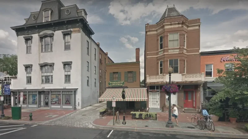 15) Barracks Row(2)