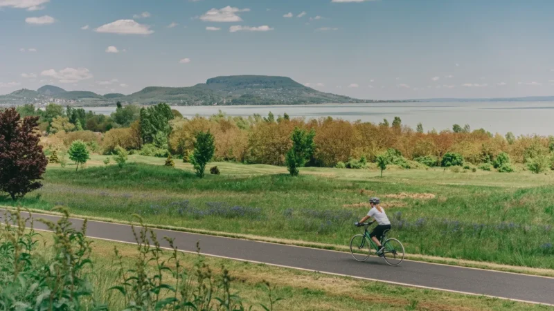 15) Cycling Routes(1)