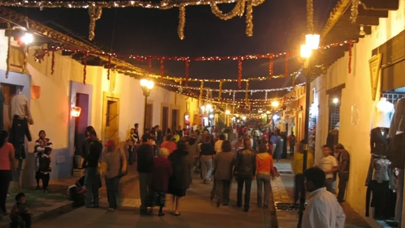 15) Evening Plaza Events(4)