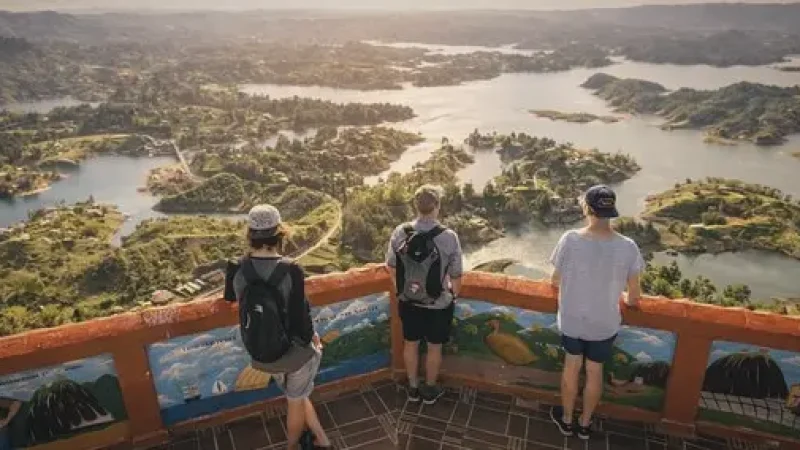 15 Observation Decks – Wide lake panoramas(1)