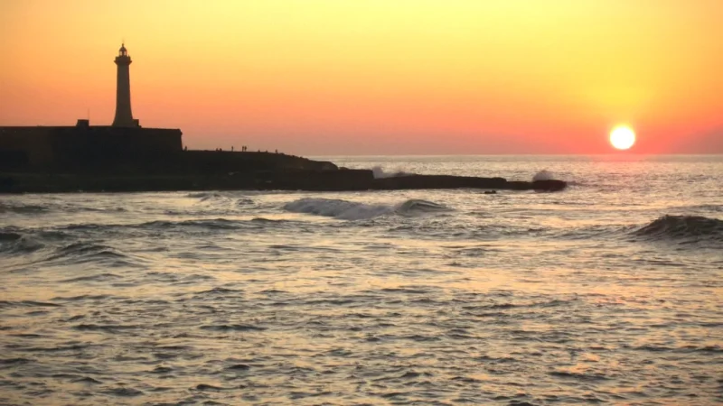15) Sunset Spots along the Coast(1)