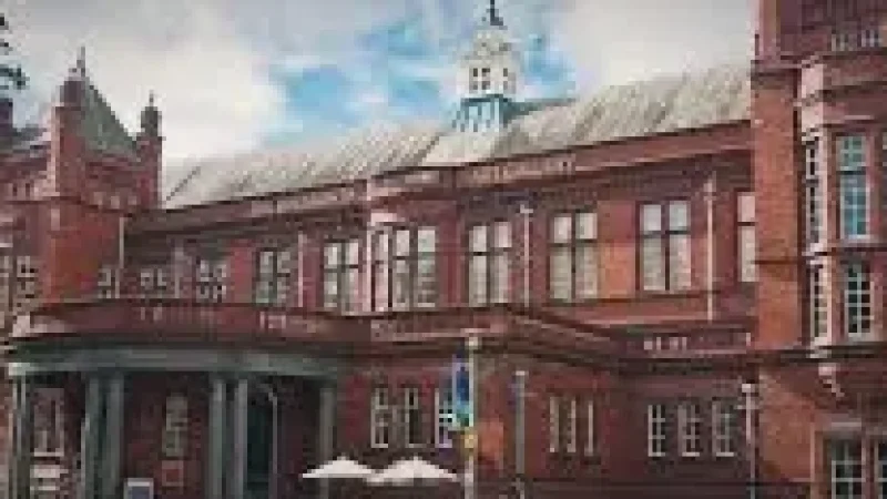 15) Whitworth Art Gallery(5)