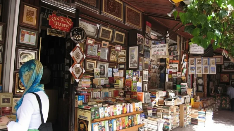 15. Cayirbasi Street – Local food and shopping street_(1)
