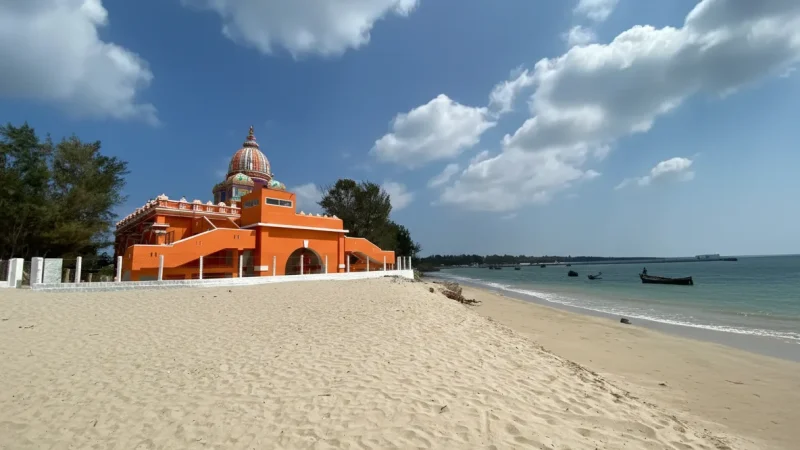 15. Kunthu Kal Beach – A quiet seaside location_(4)