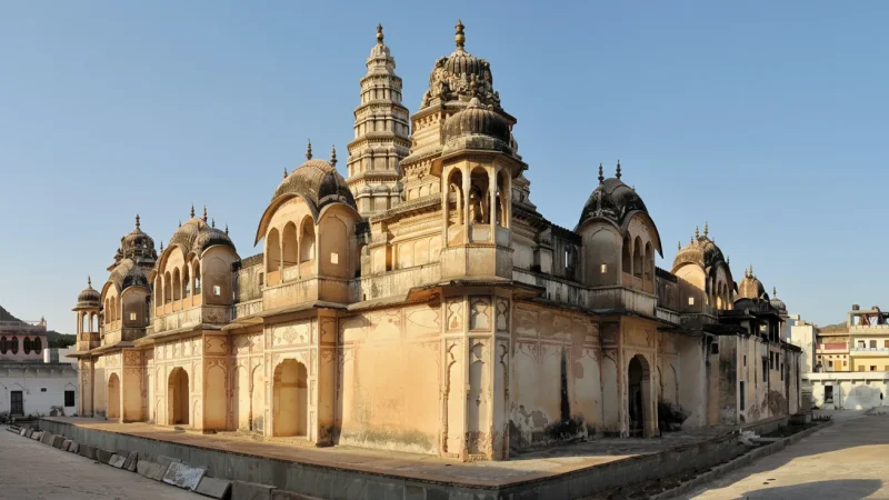 15. Raghunath Temple – A major temple in Kullu town_(5)