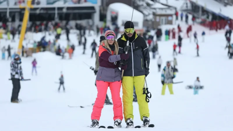 15. Winter Festivals (Seasonal) – Snow sports events and cultural programs_(1)