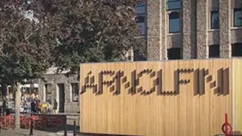 16) Arnolfini(4)