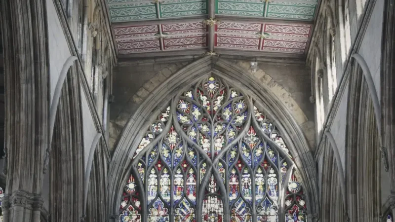 17) Holy Trinity Church(5)