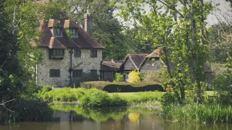 17) Michelham Priory(4)