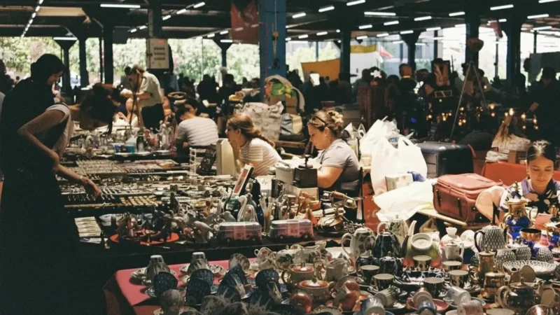 17. Feriköy Antique Market – Popular weekend antique bazaar_(1)