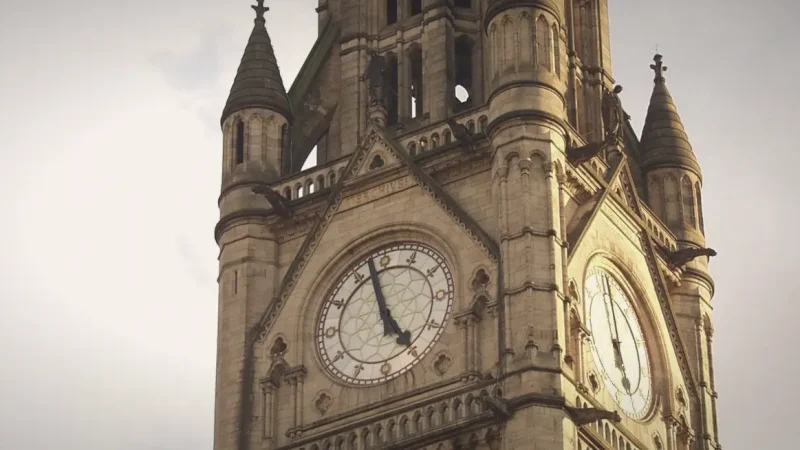 18) Manchester Town Hall(1)