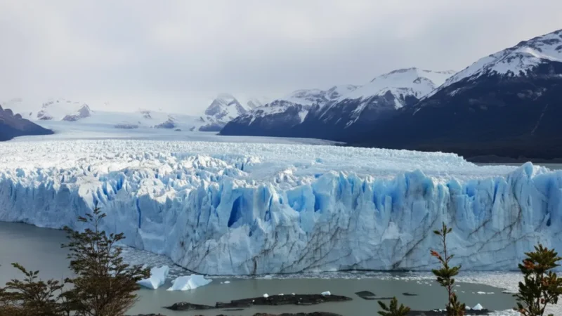 2 Glacier Boat Routes – Iceberg-filled waters(1)