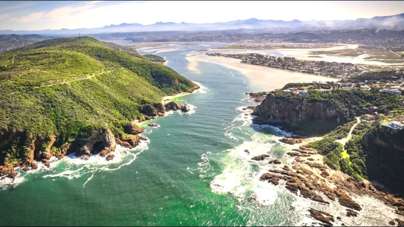 2 Knysna Heads – Sandstone cliffs at the lagoon entrance(4)
