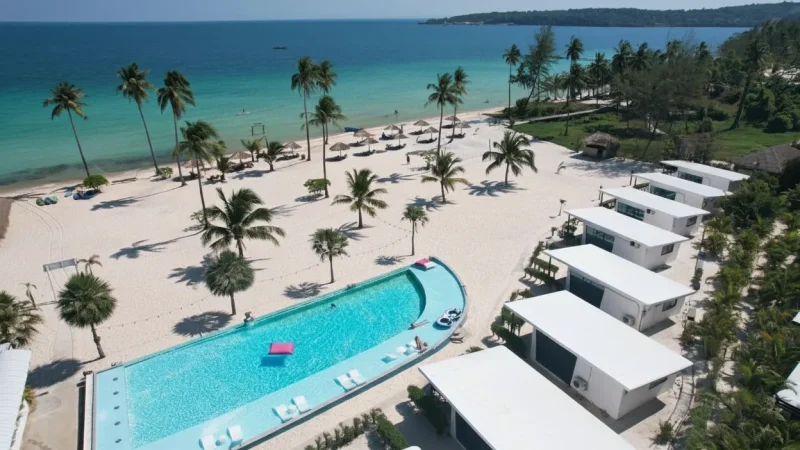 2 Luxury Island Villas – Private seaside stays(2)