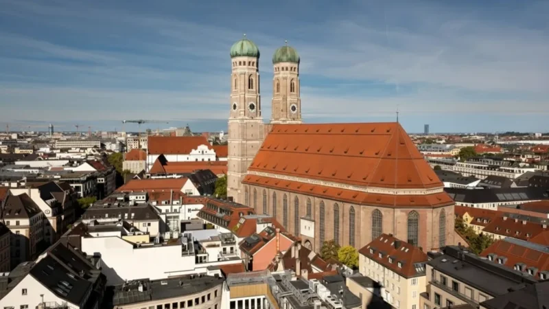 2) Neues Rathaus Munich(3)