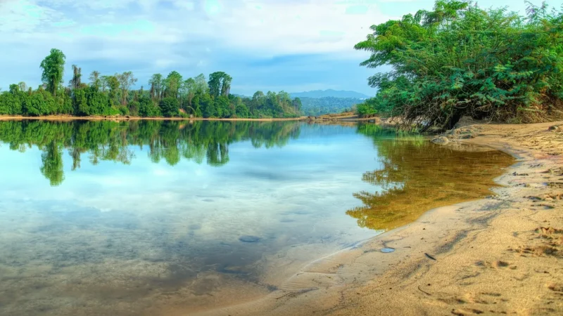 2 River Banks – Calm water scenery(5)