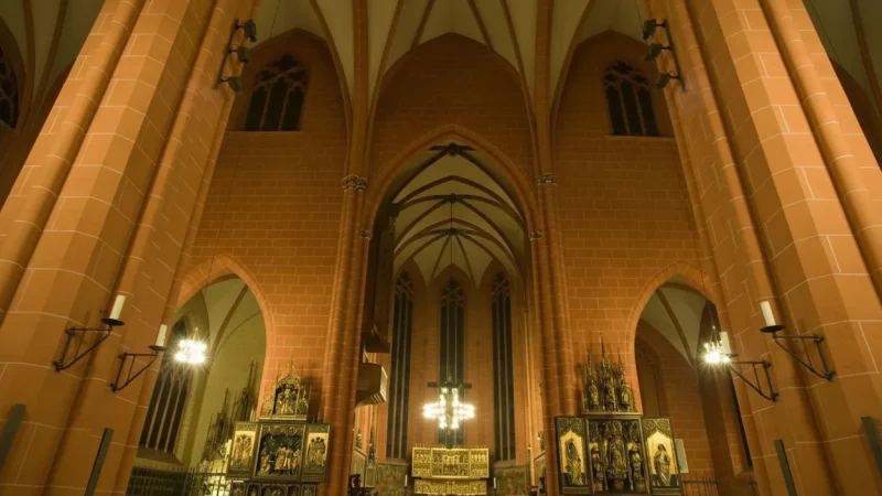 2. Frankfurt Cathedral(4)