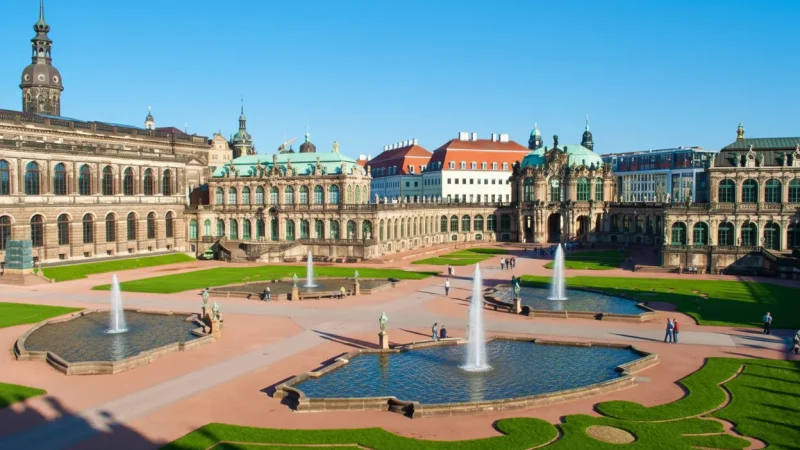 2. Zwinger Palace(6)