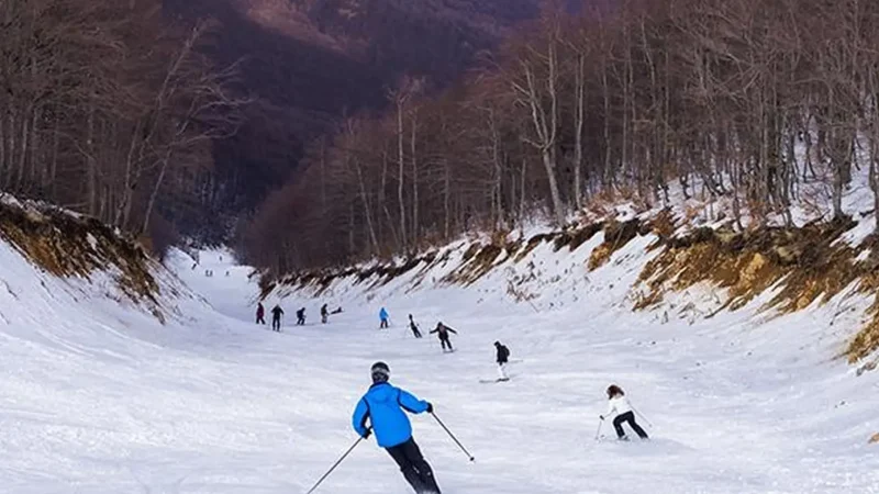 3-5_Pigadia_Ski_Center_03