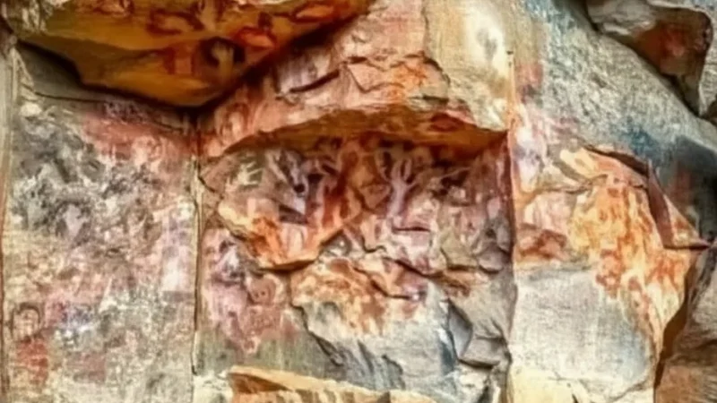 3 Petroglyph Sites – Ancient rock carvings(4)