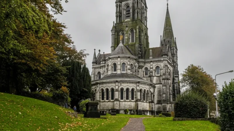 3) St Fin Barre's Cathedral(6)