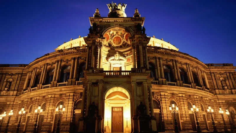 3. Semper Opera House(2)