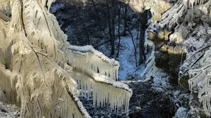3. Valaste Waterfall Ar(1)
