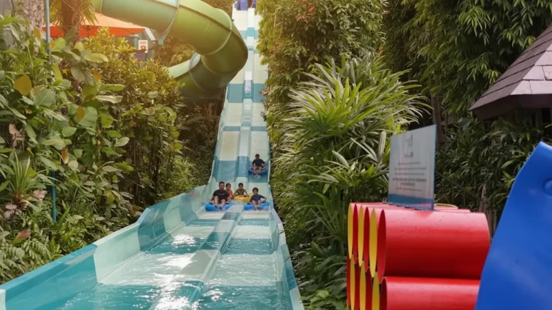 3_Adventure_Cove_Waterpark_Singapore(2)