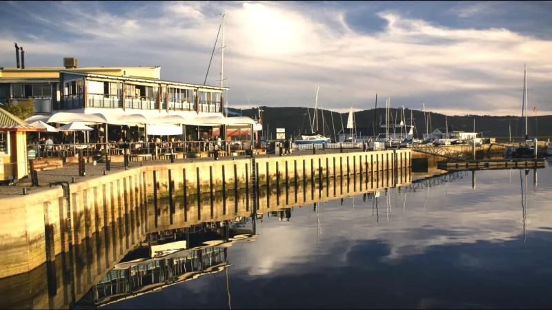4 Knysna Waterfront – Shops and restaurants(6)