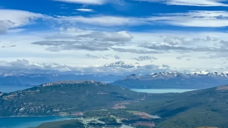 4 Lago Roca – Mountain lake scenery(4)