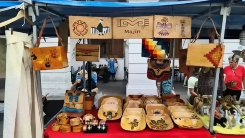 4 Local Handicraft Markets – Souvenirs and crafts(2)