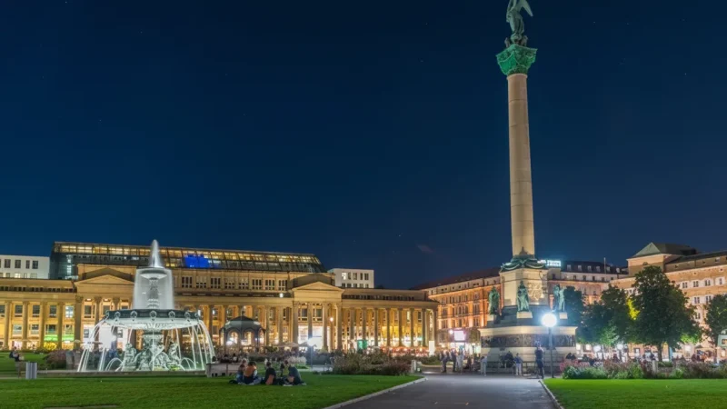 4) Schlossplatz Stuttgart(2)