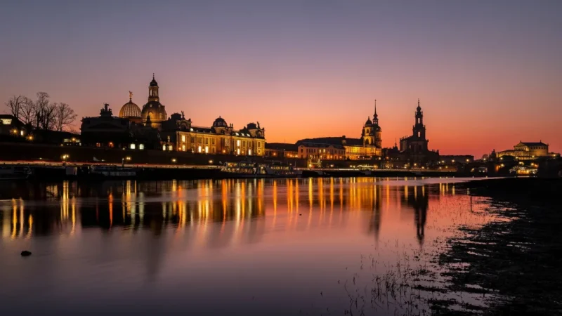 4. Dresden Old Town(4)