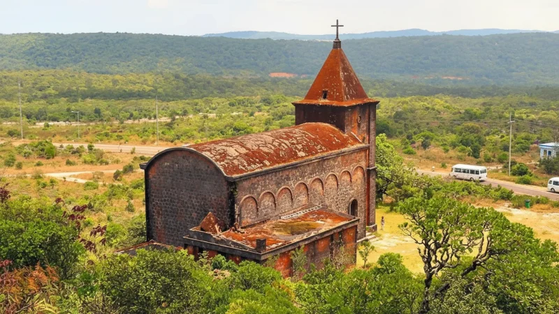 5 Bokor Catholic Church – Old hilltop church(6)