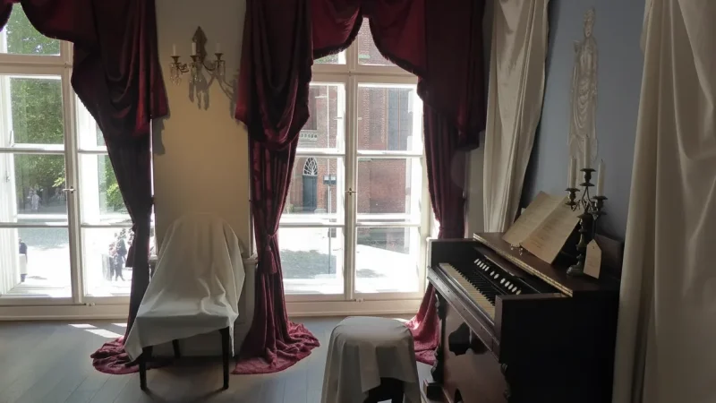 5) Buddenbrook House(6)