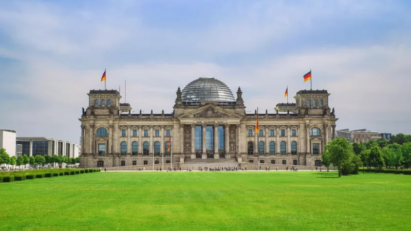 5) Reichstag Building(3)