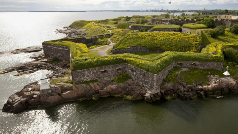 6 Island Walking Paths ‒ Scenic coastal trails(6)