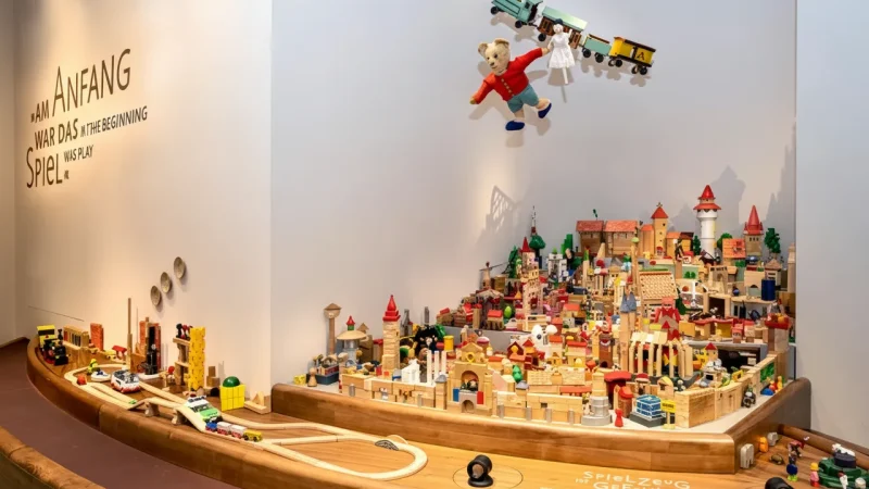 6) Nuremberg Toy Museum(6)