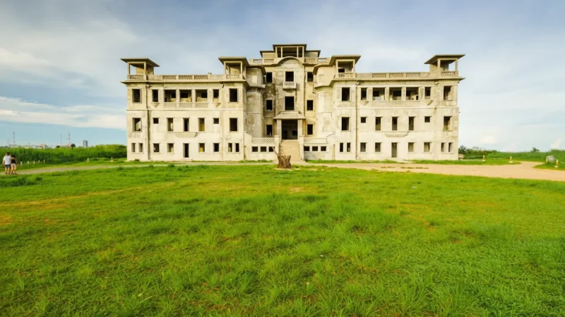 6 Old French Villas – Colonial-era ruins(4)