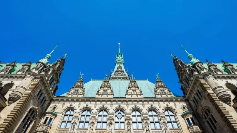 6) Rathaus (City Hall)(4)